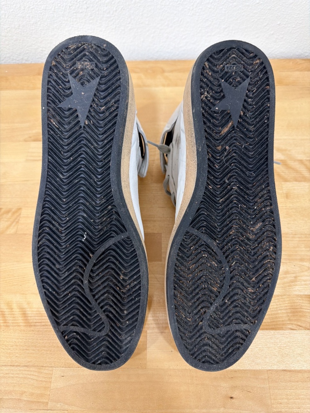 Golden Goose men’s SkyStar shoes. Size EU45 - Picture 5 of 5